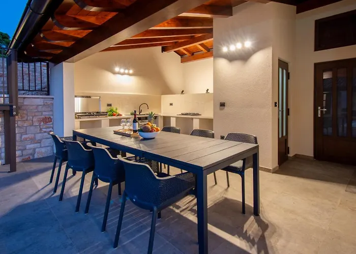 Modern Istrian Sirola By Istrabook Villa Valtura
