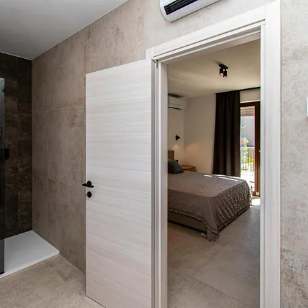 Modern Istrian Sirola By Istrabook Villa Valtura