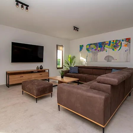 Villa Modern Istrian Sirola By Istrabook *